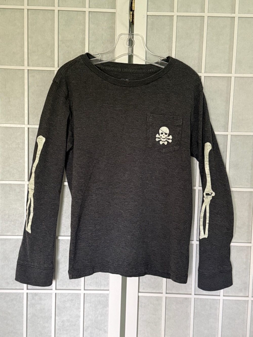 Vineyard Vines Kids Long-Sleeve Tee Glow on the Dark Skull & Bone Prints Size 6